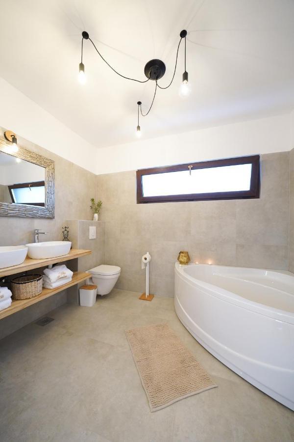 Villa Suncica With Heated Pool, Jacuzzi And Bikes Near Zadar Sukošan Exterior foto