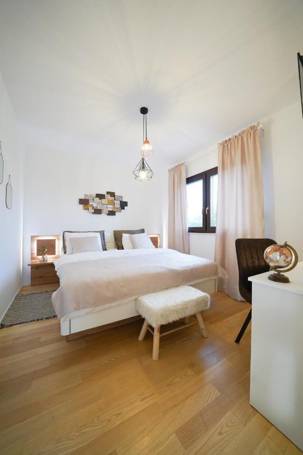 Villa Suncica With Heated Pool, Jacuzzi And Bikes Near Zadar Sukošan Exterior foto